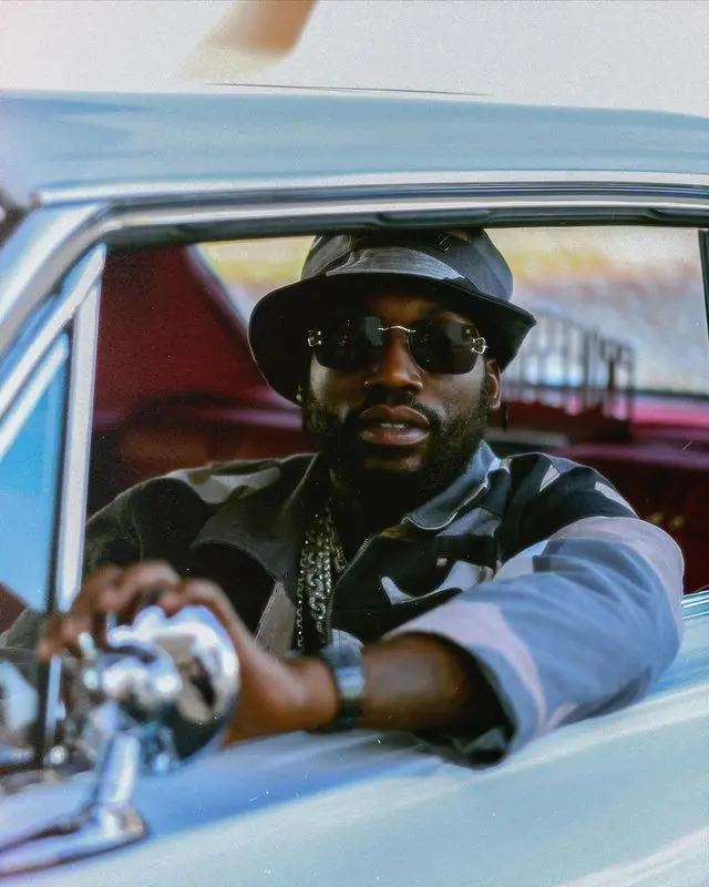 Rick Ross traded 3 supercars for Meek Mill's $5 million bike: a rare change in the world of cars and bikes - HoangGA