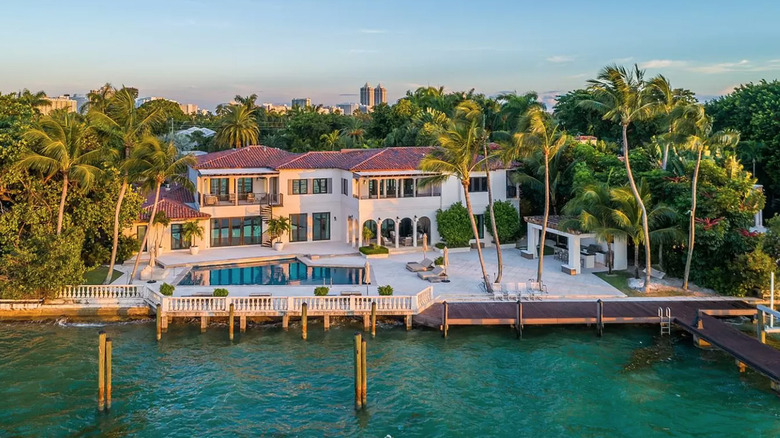 Dwyane Wade Gabrielle Union Miami mansion exterior 