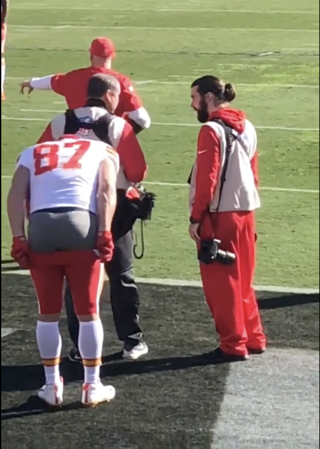 Travis Kelce with his pants down