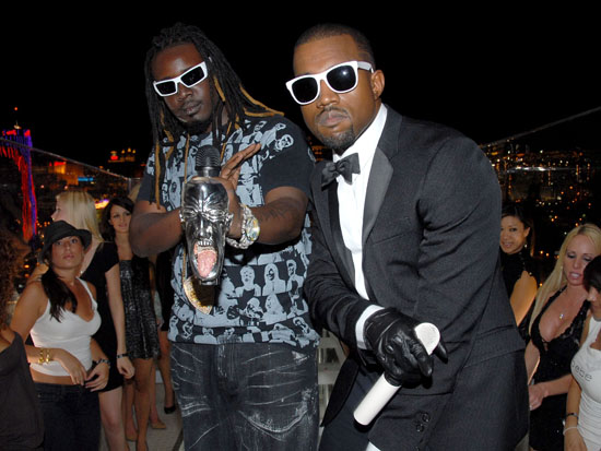 ♫ [NEW BEATZ] Kanye West F/ T-Pain - "Flight School"