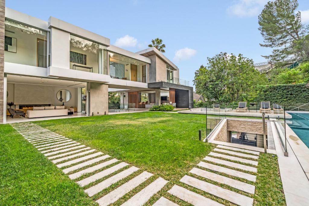 Ultra Modern Sunset Strip Mansion, Los Angeles – Updated 2024 Prices