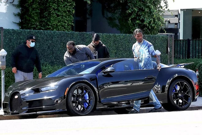 Rapper Travis Scott tậu siêu xe Bugatti Chiron giá 5,5 triệu USD - Xe