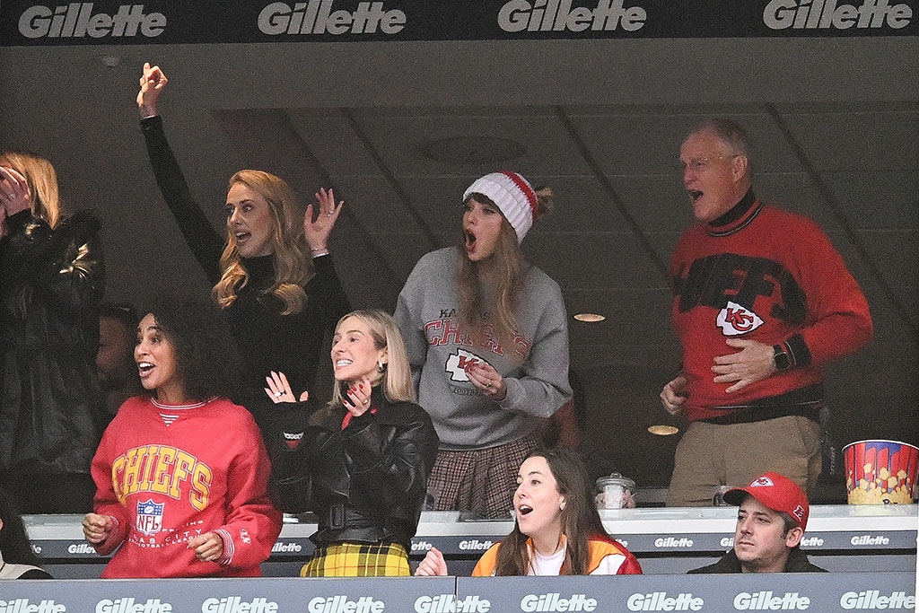 Taylor Swift, Dad, Scott Swift, Alana Haim, Ashley Avignone, Brittany Mahomes, Chiefs Game No. 7, 2023