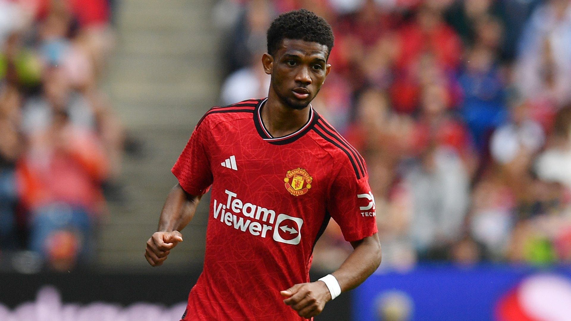 Amad Diallo returns! Man Utd starlet makes first appearance in over two  years after replacing Antony against Nottingham Forest | Goal.com