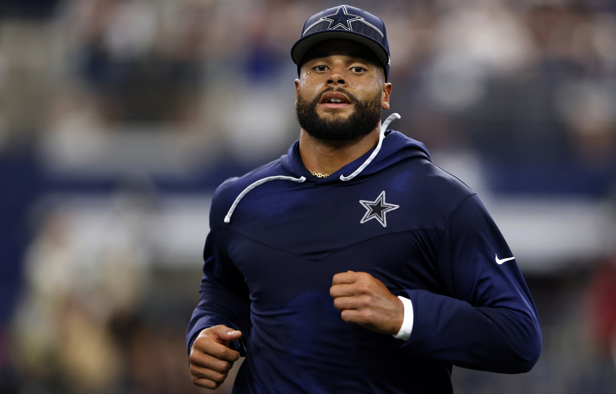 Dak Prescott of the Dallas Cowboys warms up.