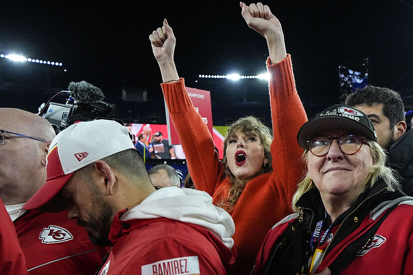 Taylor Swift tipped M&T Bank Stadium workers 100 dollars after Chiefs win  over Ravens | Marca