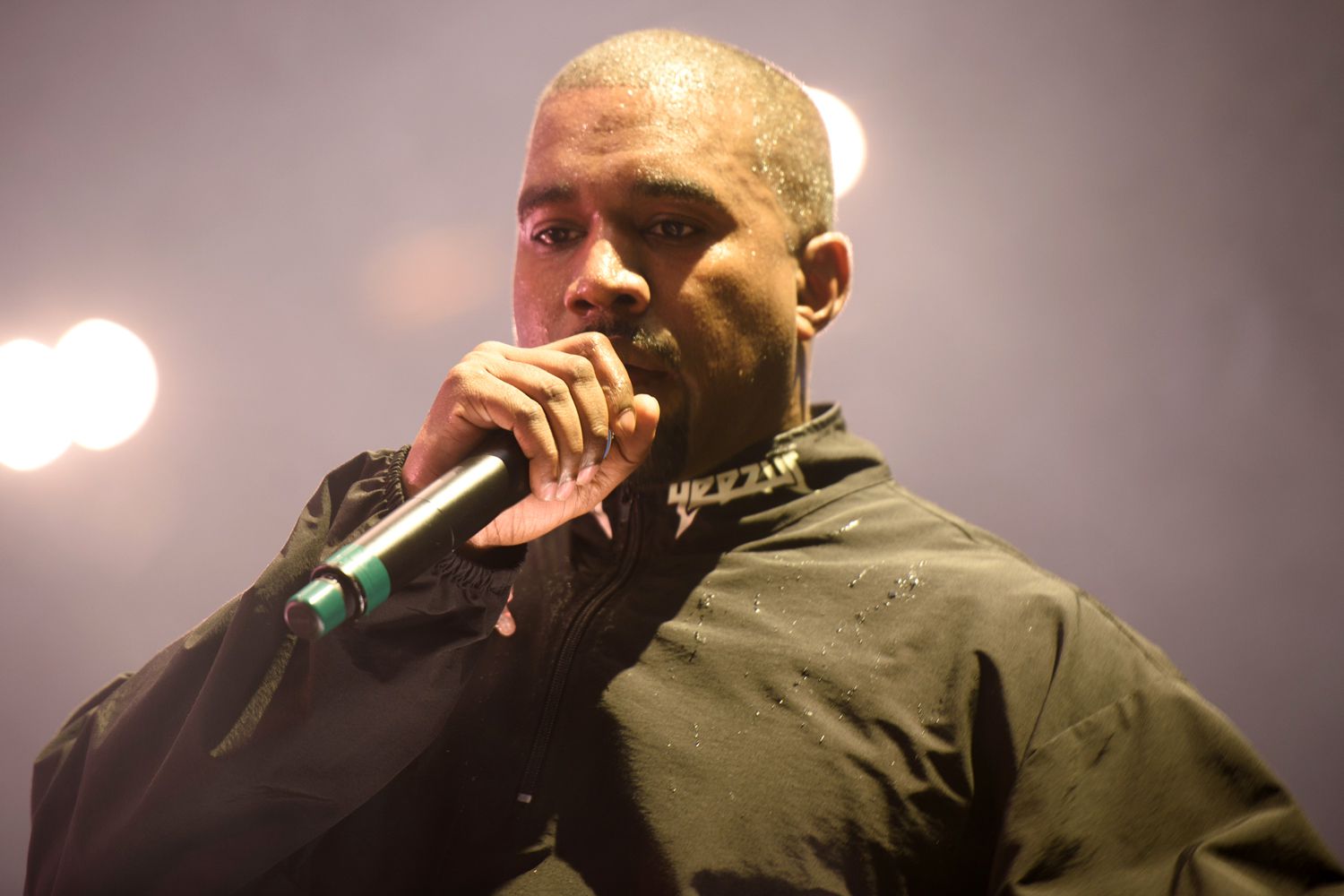 Kanye West Delivers Surprise Performance of New Song 'Vultures' in Dubai