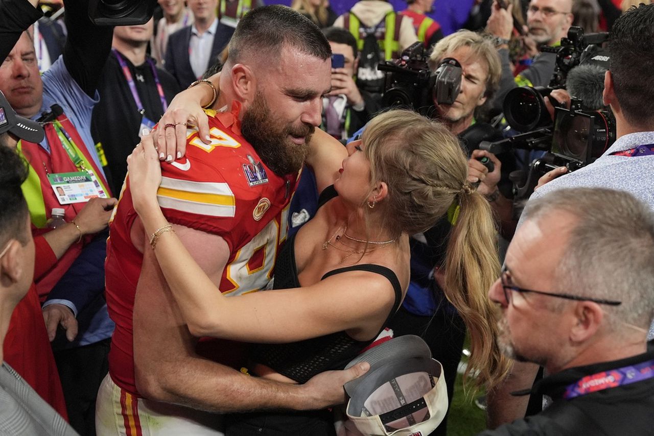 Taylor Swift's secret recipe won over Travis Kelce's Chiefs teammates, coach  Andy Reid said - cleveland.com