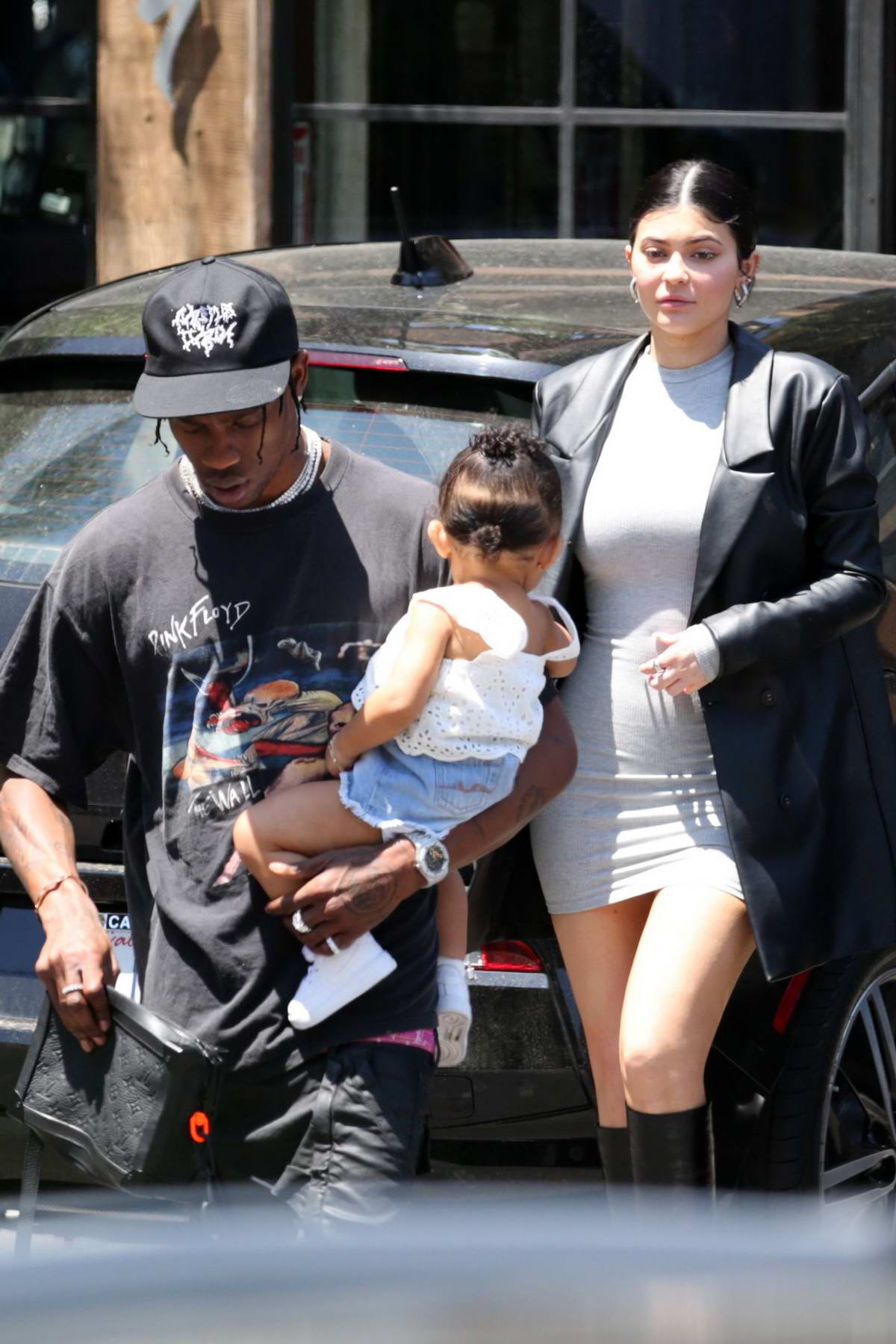 Kylie Jenner steps out with Travis Scott and daughter Stormi on Mother's  day in Calabasas, California