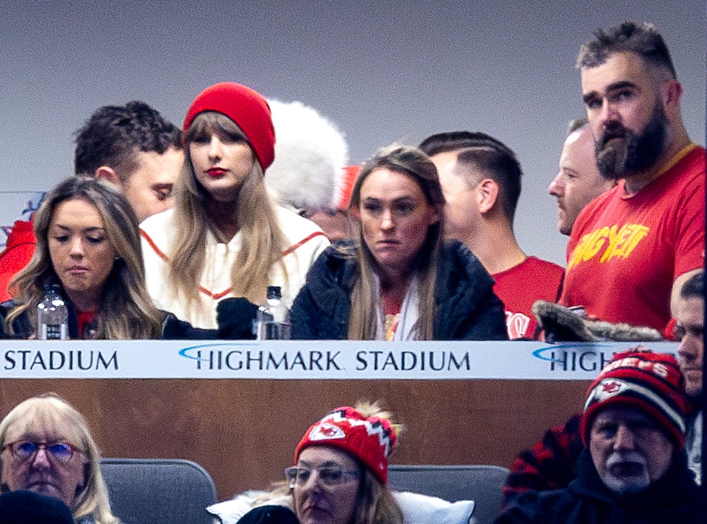 Travis Kelce Reveals Taylor Swift's Reaction to Meeting Jason Kelce