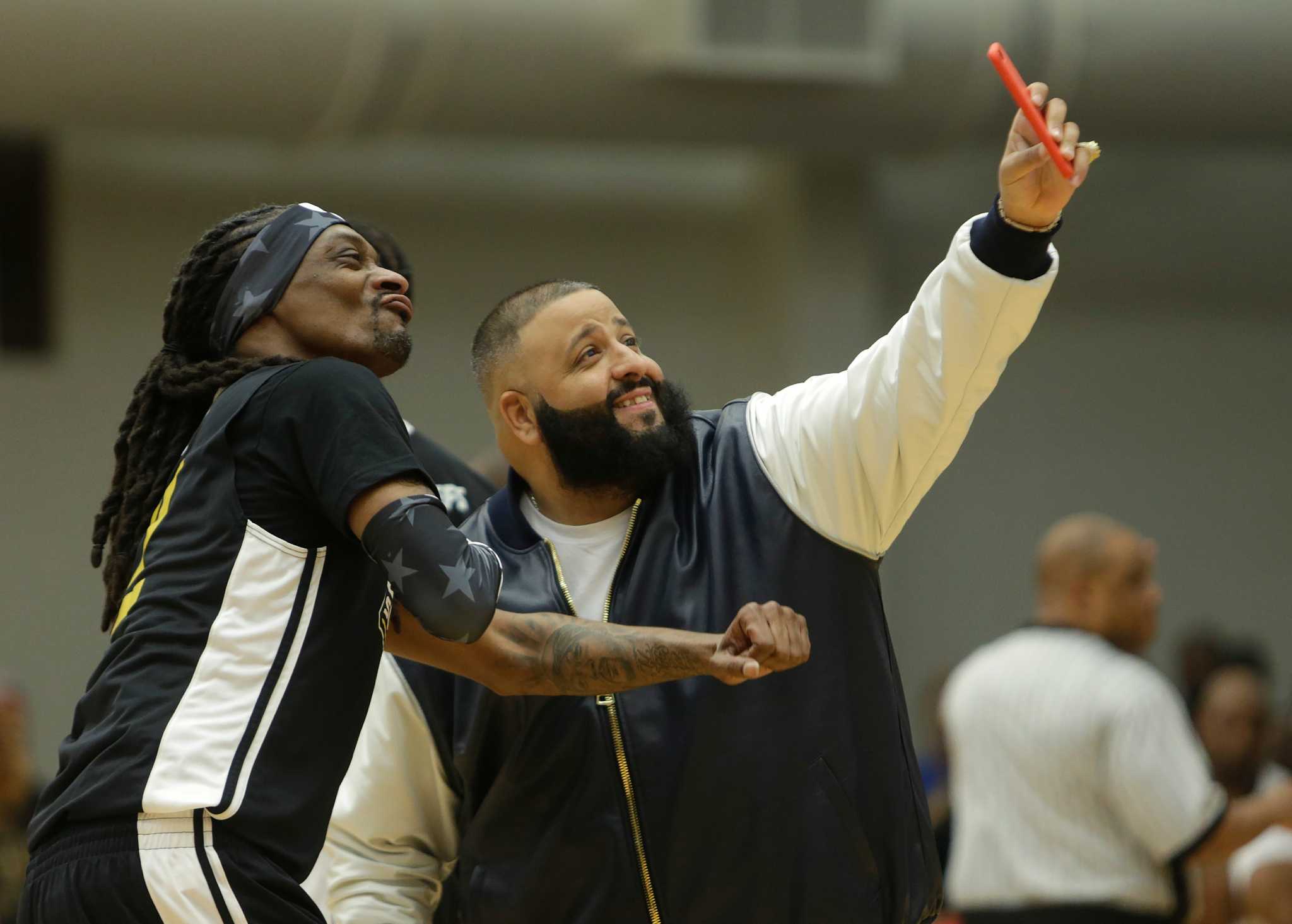 Snoop Dogg, DJ Khaled hit Houston court for celebrity basketball fundraiser