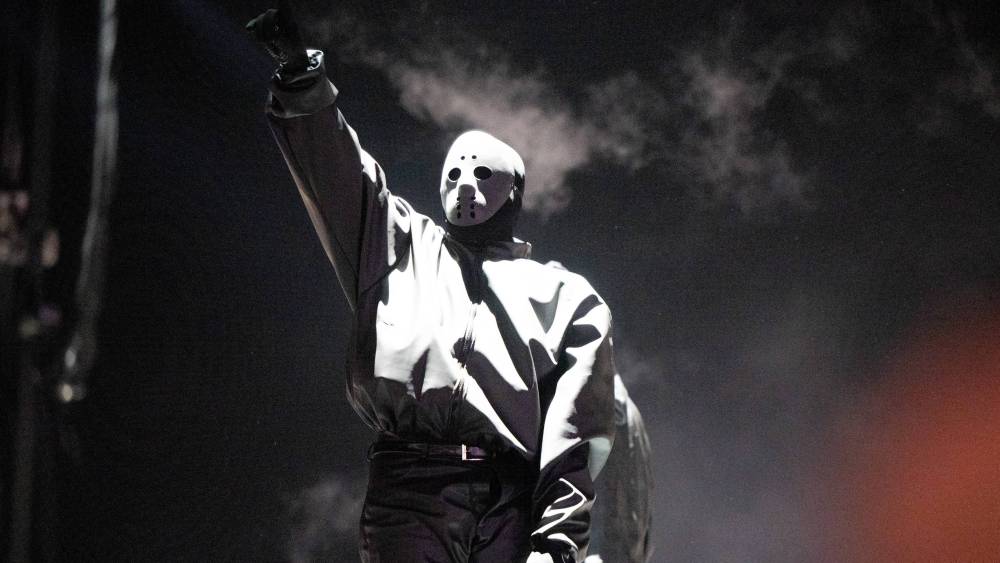 Kanye West Just Stands During Headlining Rolling Loud 'Performance'