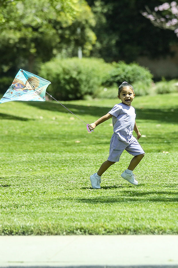 Stormi Webster Flies Her Kite In The Park: Sweet Pic – Hollywood Life