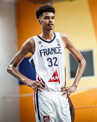 Givony] Absolutely incredible performance from Victor Wembanyama leading  France to the semis w/20 points and 8 blocks in an overtime win over  Lithuania. Might be the most talented prospect I've ever scouted.