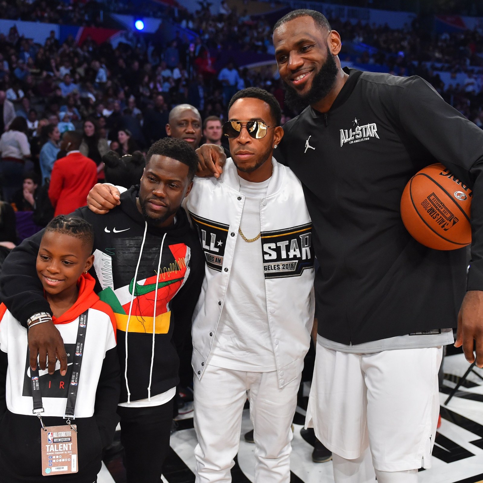 Kevin Hart Could Not Convince LeBron James To Join Philadelphia 76ers |  IBTimes