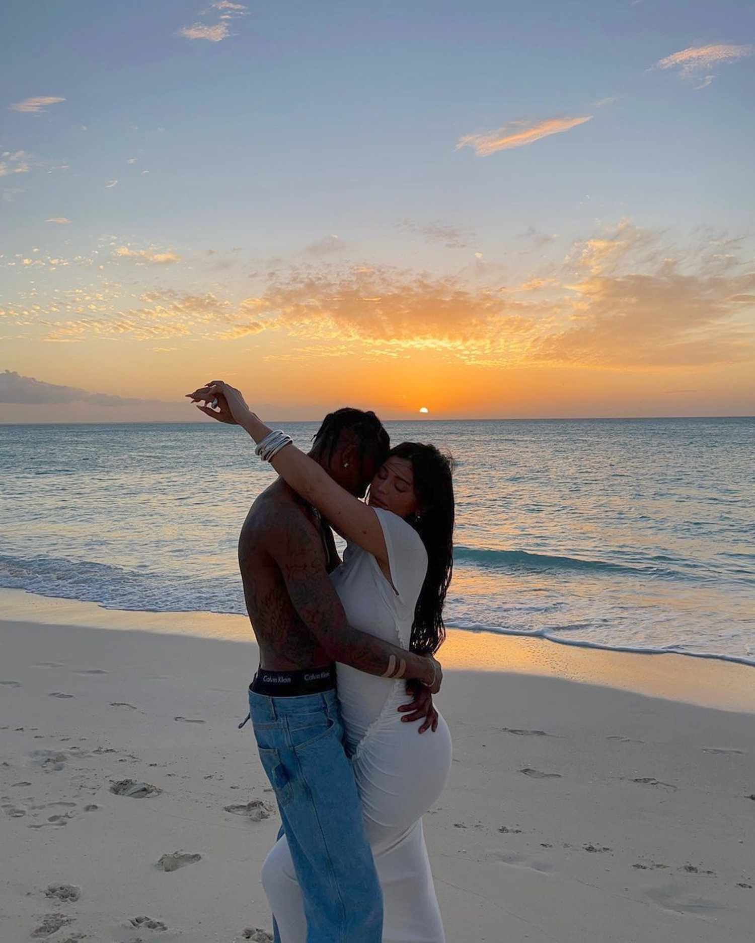 Kylie Jenner, Travis Scott Enjoy Tropical Getaway with Daughter Stormi