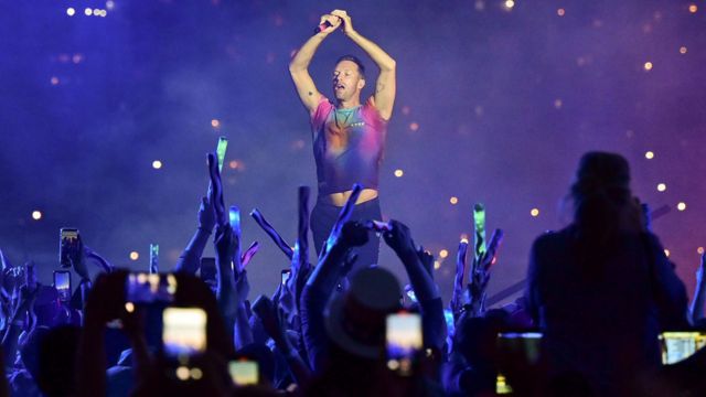 Coldplay: Band ready for backlash over eco-friendly world tour - BBC News