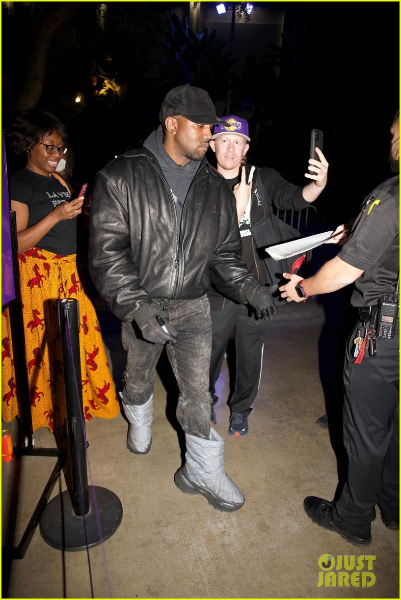 Kanye West Steps Out for a Lakers Game After Publicly Reaching Out to Kim  Kardashian: Photo 4667755 | Kanye West Photos | Just Jared: Entertainment  News