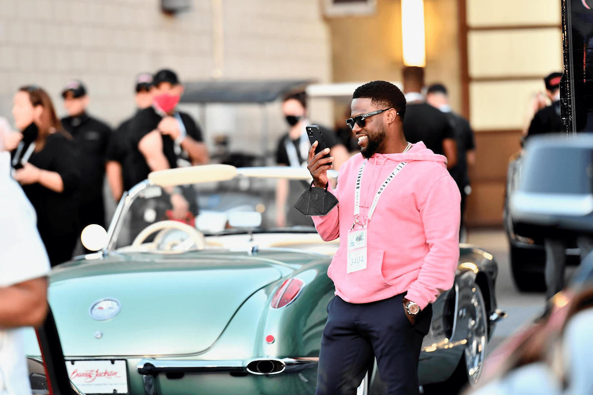 Kevin Hart Drops Over $1 MILLION On 'Record Beating' Classic Car