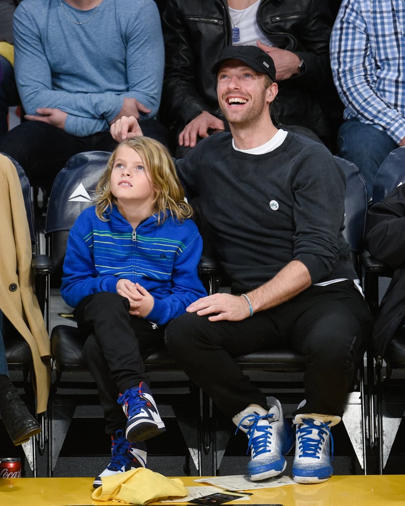 Chris Martin and Son at Lakers Game January 2016 | POPSUGAR Celebrity