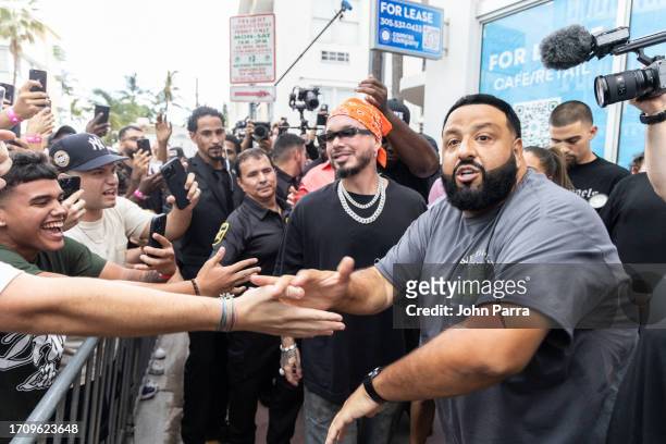 246 Fans Of Dj Khaled Stock Photos, High-Res Pictures, and Images - Getty  Images