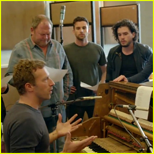 Coldplay's 'Game of Thrones: The Musical' Is 12 Minutes of Awesome – Watch  Now! | Alfie Allen, Chris Martin, Coldplay, Emilia Clarke, Kit Harington,  Nikolaj Coster-Waldau, Peter Dinklage, Rose Leslie | Just