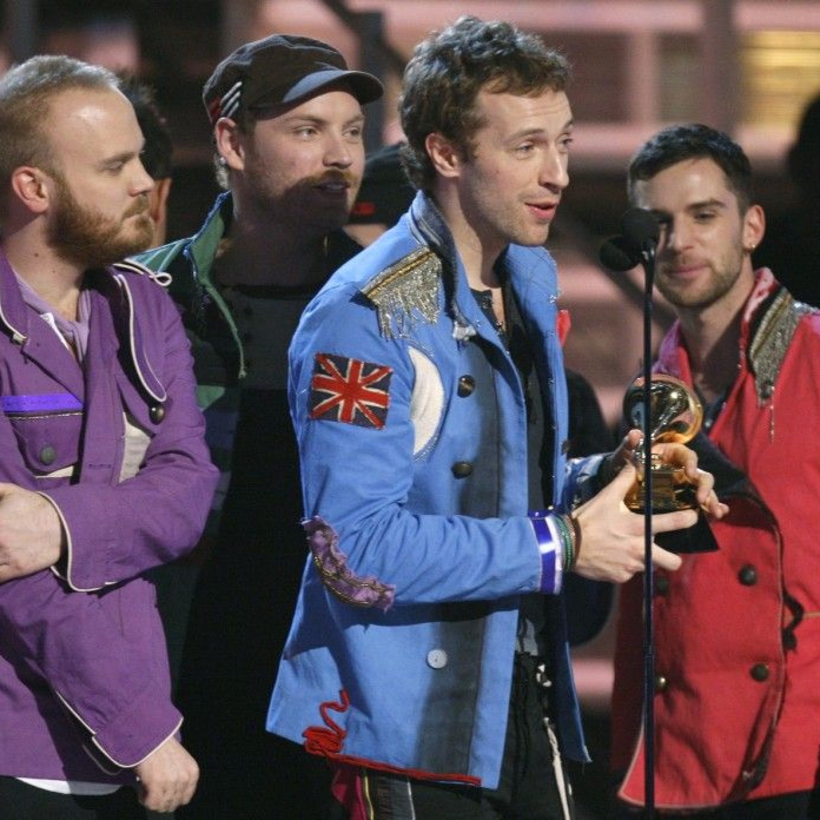 Coldplay's Chris Martin: We are More Attractive than Radiohead [VIDEO] |  IBTimes