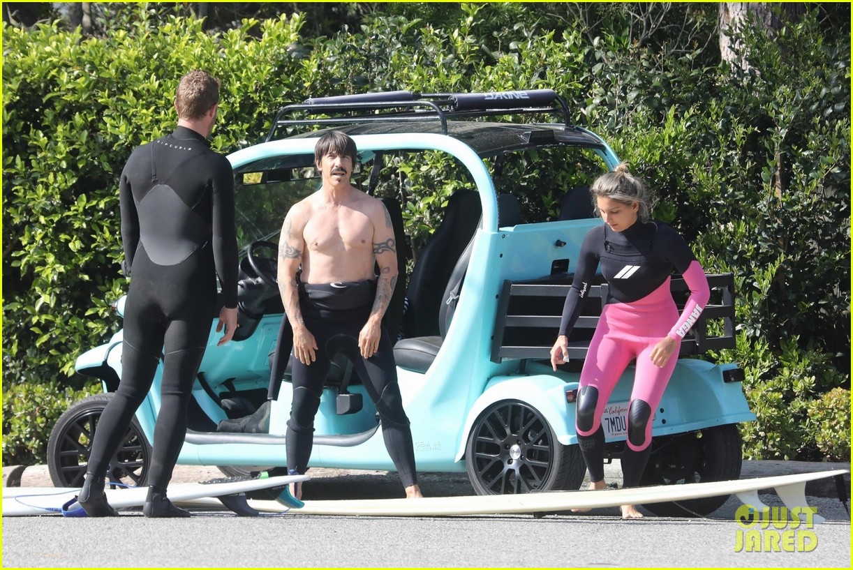 Chris Martin Goes Surfing in Malibu with Anthony Kiedis: Photo 4074253 | Anthony  Kiedis, Chris Martin Photos | Just Jared: Entertainment News