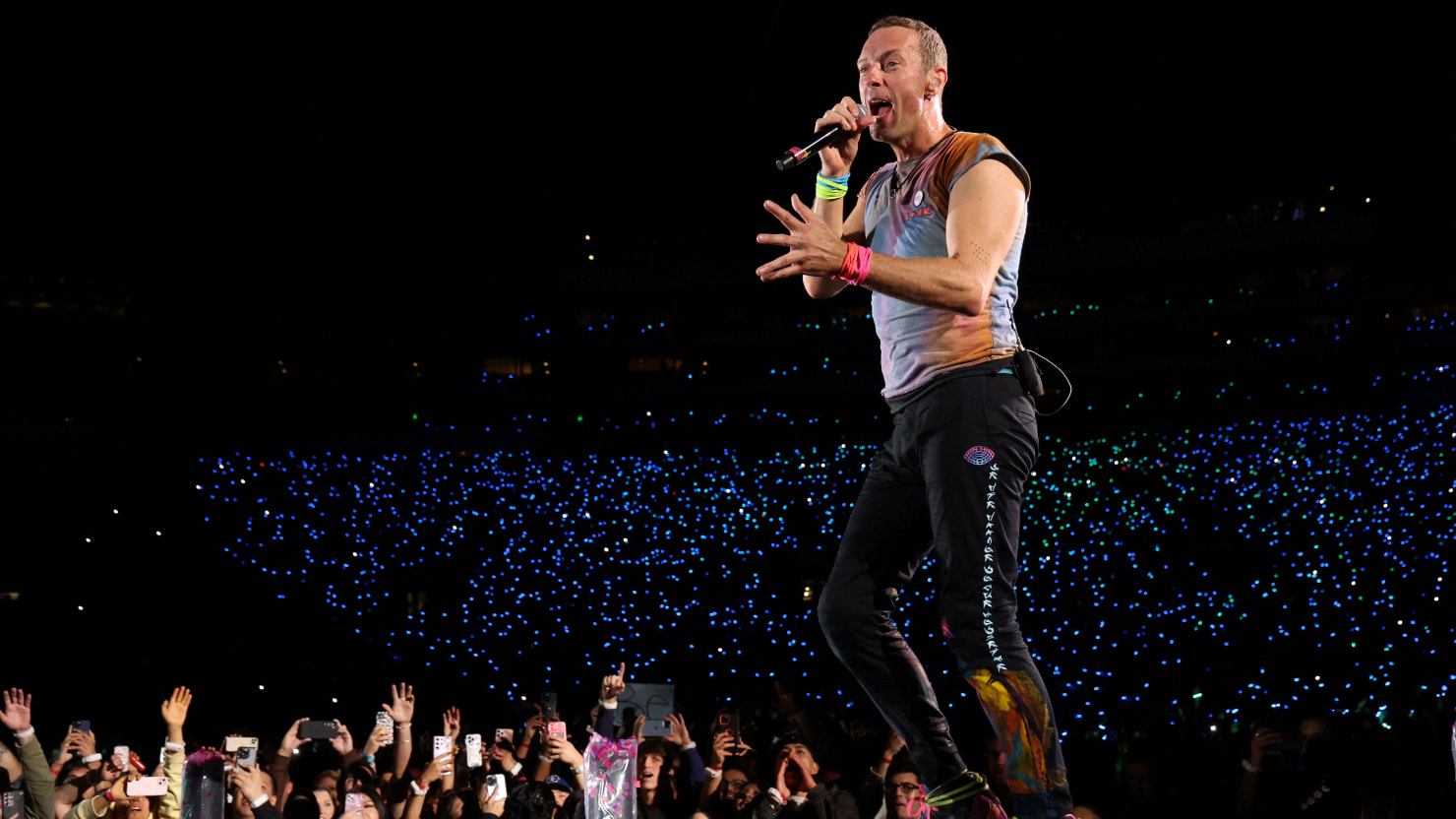 Philippines President Flies in the Face of Coldplay's Eco Efforts by Taking  Helicopter to Gig