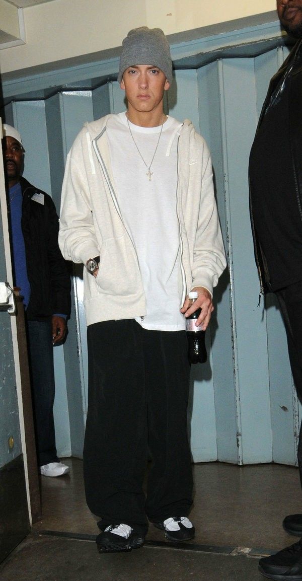 Eminem | Eminem style, Rapper outfits, Eminem