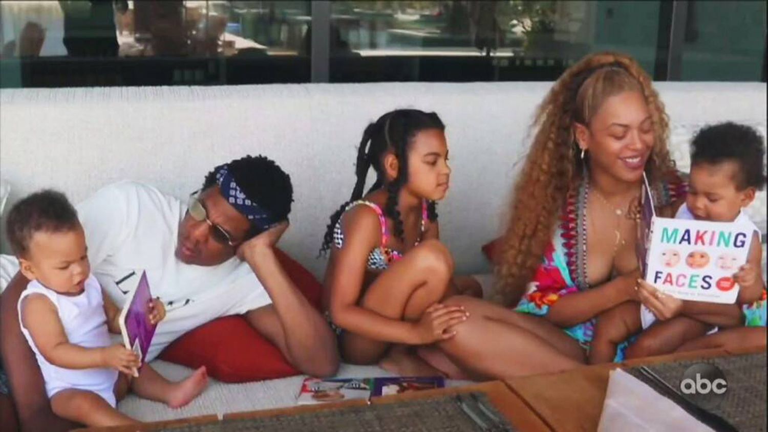 Beyoncé's Cutest Photos with Children Blue Ivy, Rumi and Sir [PHOTOS]