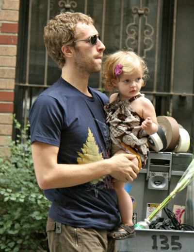 Apple and Moses Martin | Chris Martin and Apple Martin 2005hq | Chris  martin coldplay, Coldplay chris, Chris martin kids