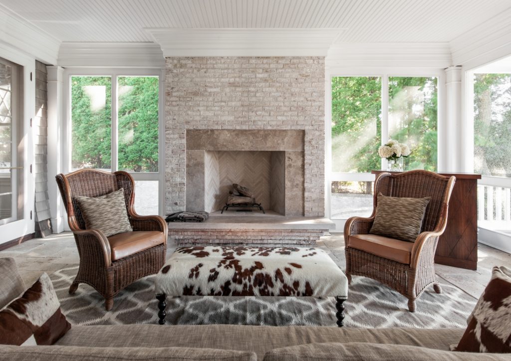 hamptons pond house sitting room