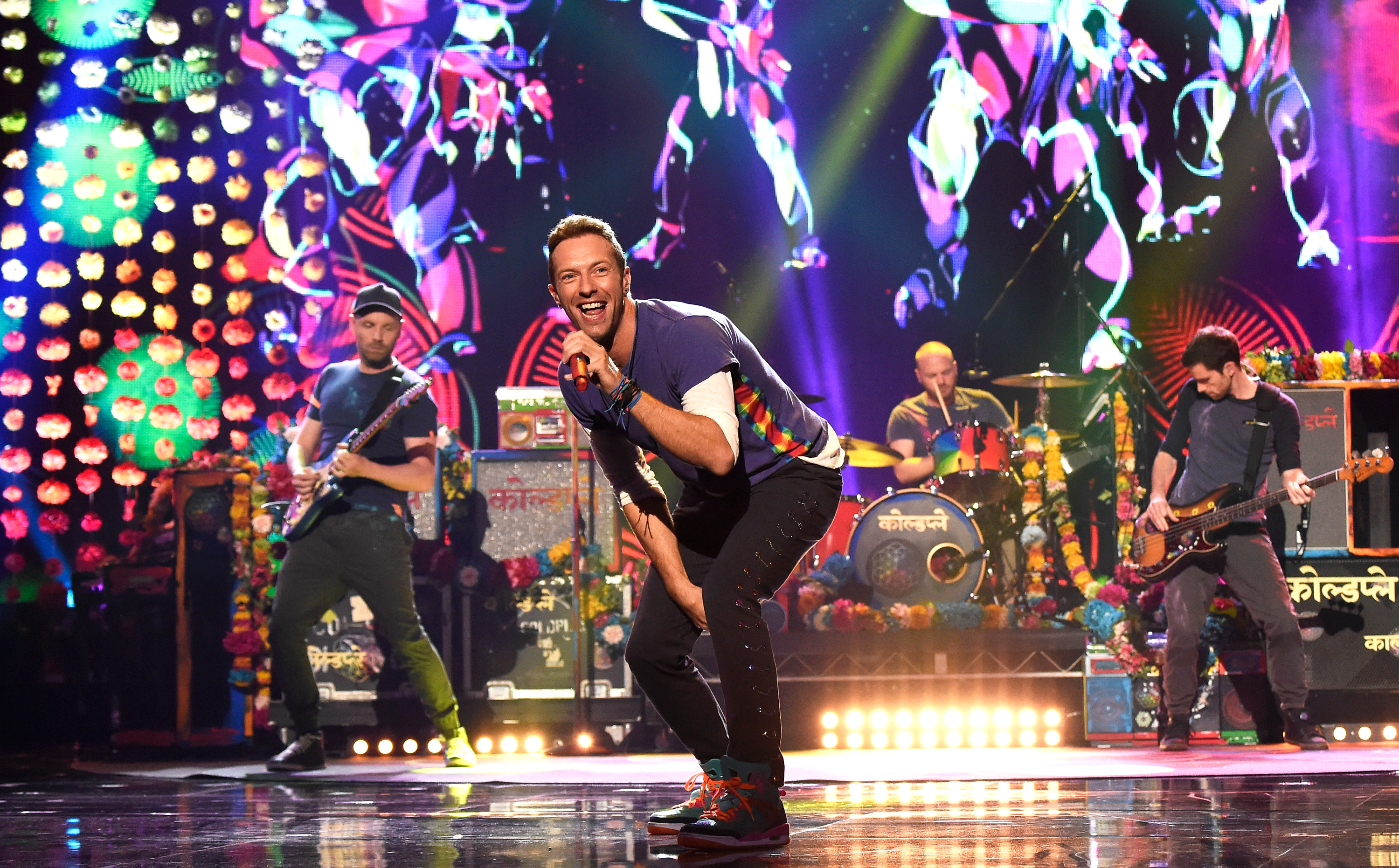 Coldplay fire back at ex-manager and sue for £14,000,000 | Metro News