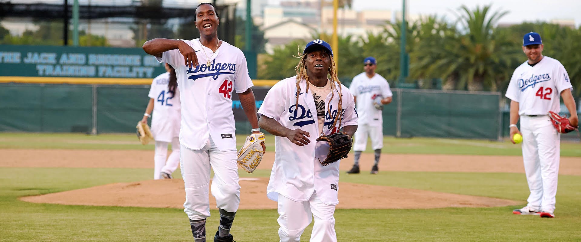 Lil Wayne And Barry Bonds Connect at Inaugural Jackie Robinson Celebrity  Softball Game