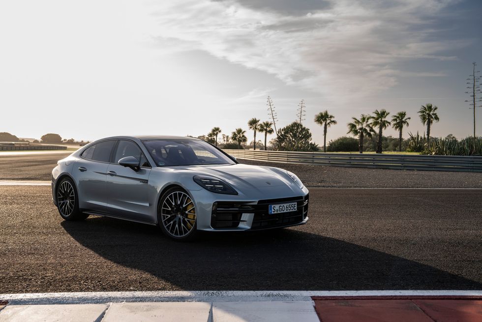 2025 porsche panamera turbo e hybrid