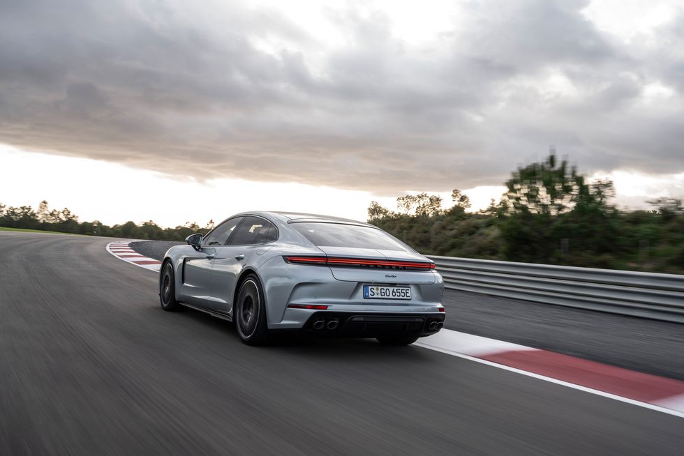 2025 porsche panamera turbo e hybrid