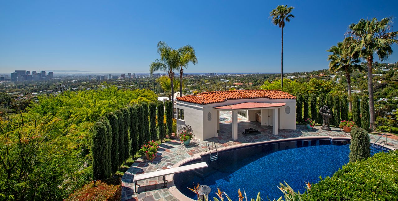 Tour LeBron James' Beverly Hills House