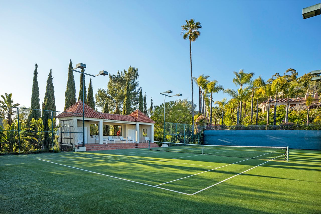 Tour LeBron James' Beverly Hills House