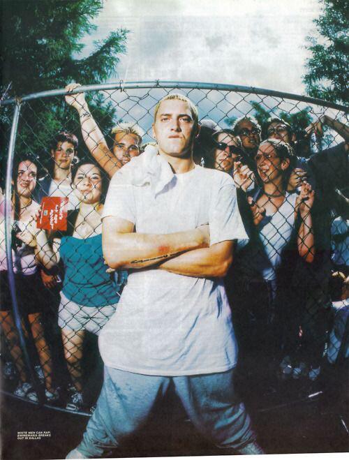 The fan base must have been god damn crazy back in 2000..anyone here from that time period? : r/Eminem