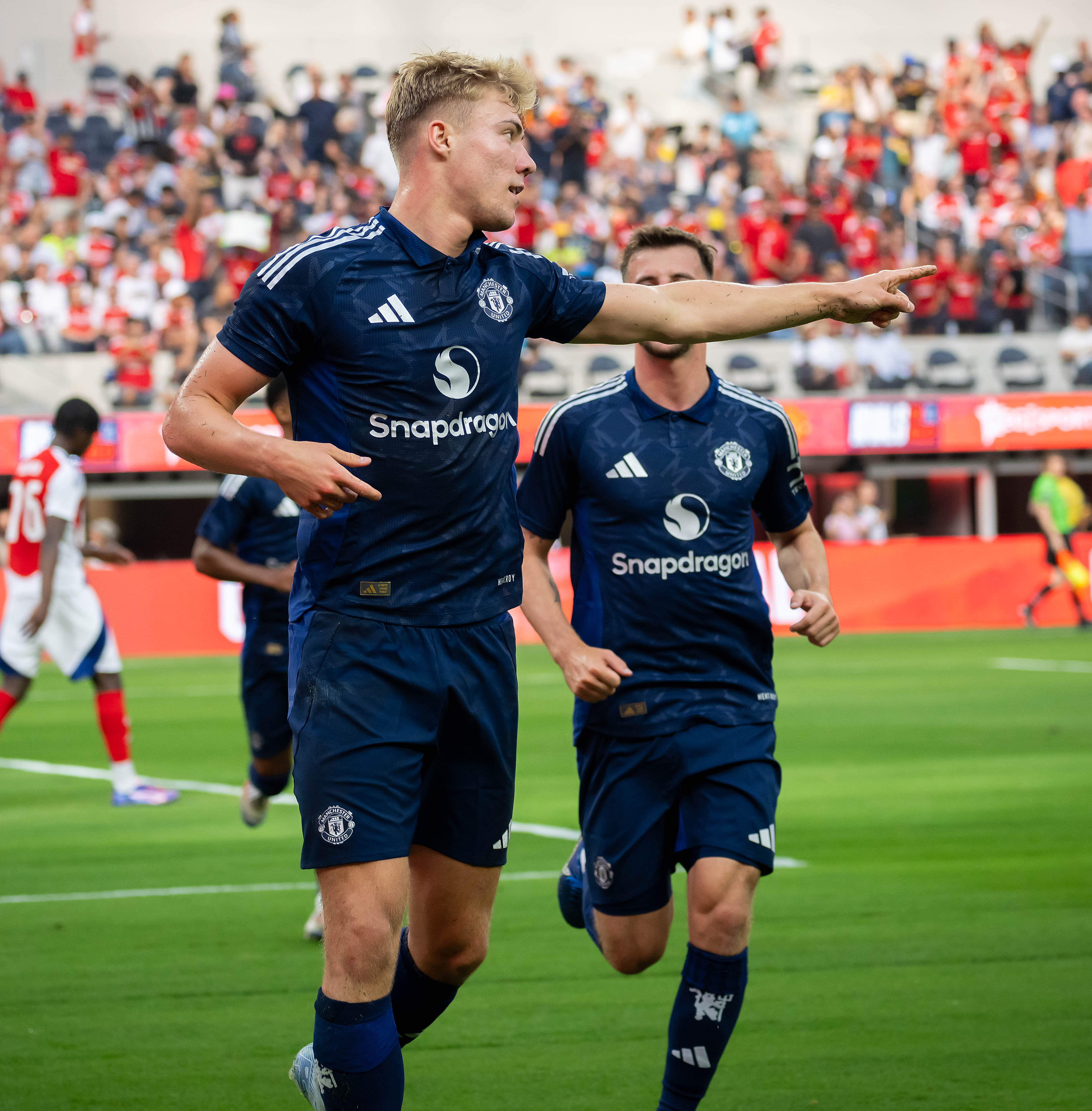 Rasmus Hojlund managed to bag the game's opening goal before picking up an injury