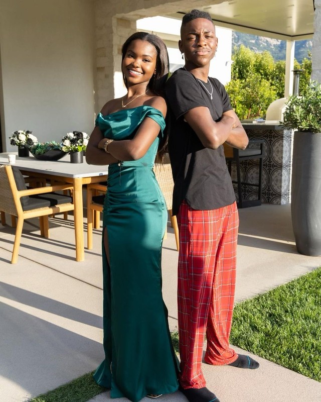 KEVIN AND TORREI HART SEND THEIR DAUGHTER OFF TO PROM