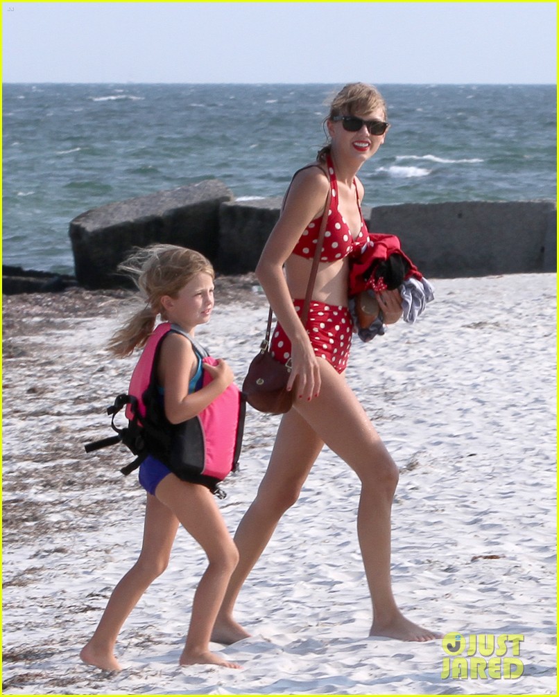 Taylor Swift: Bikini Day with Shirtless Conor Kennedy!: Photo 2704236 | Bikini, Conor Kennedy, Shirtless, Taylor Swift Photos | Just Jared: Entertainment News