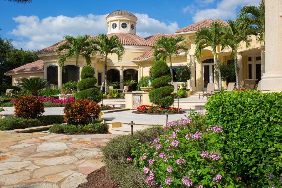 Dick Schulze's 14,000-square-foot estate 