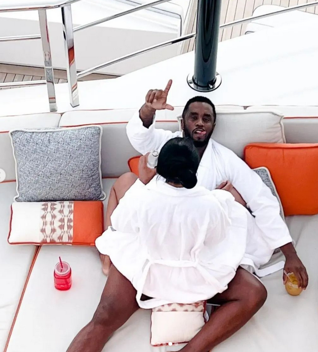  Billionaire mogul, Diddy took two baby mamas and his girlfriend on a New Year Yacht cruise to St Barths (photos)