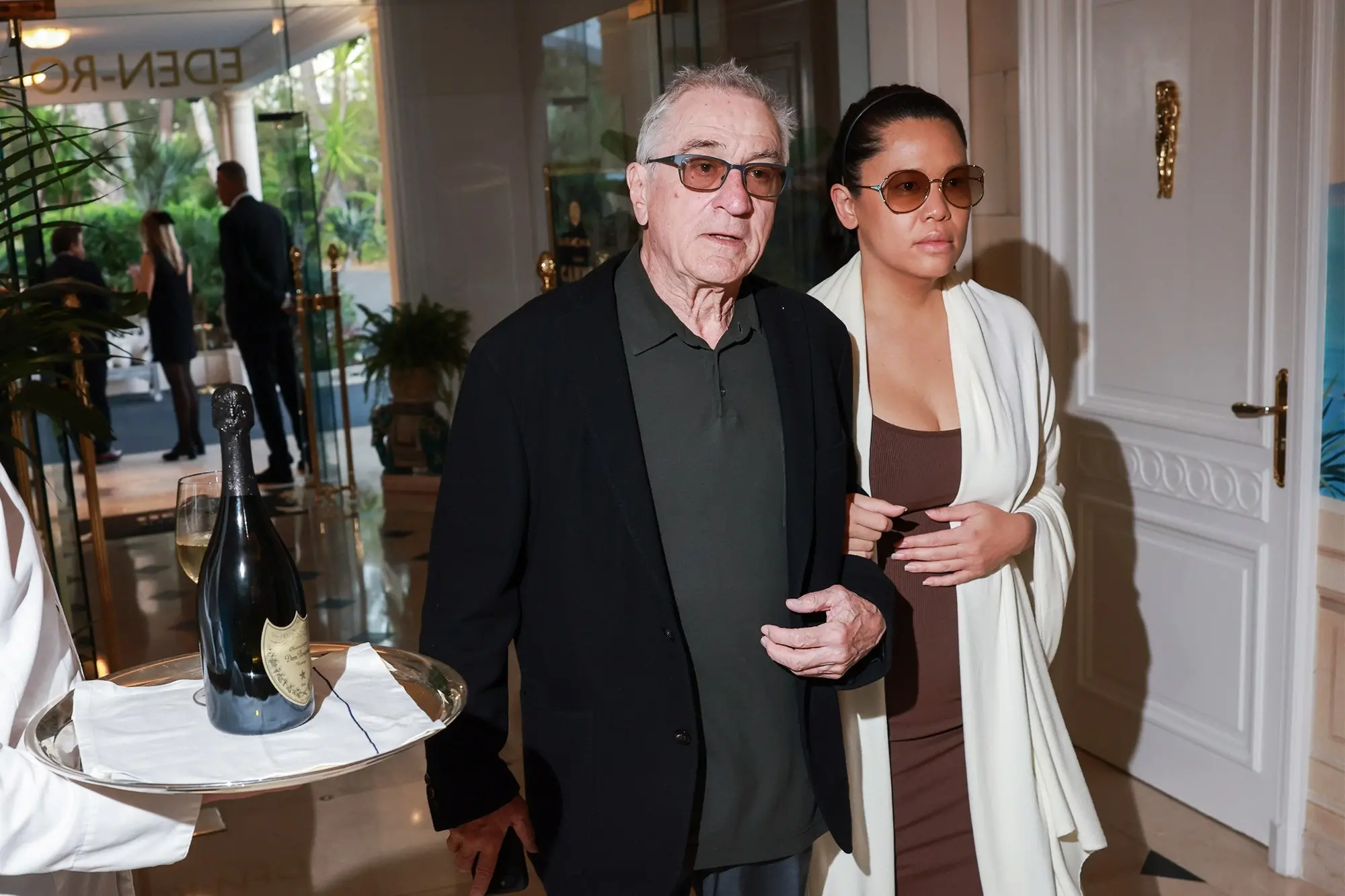 Oscar winner Robert De Niro, who has a $500 million fortune, 